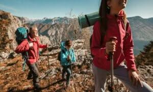 Bisognerà portare uno zaino con bevande, cibi da asporto e kit di primo soccorso, una tenda da campeggio e una cartina geografica